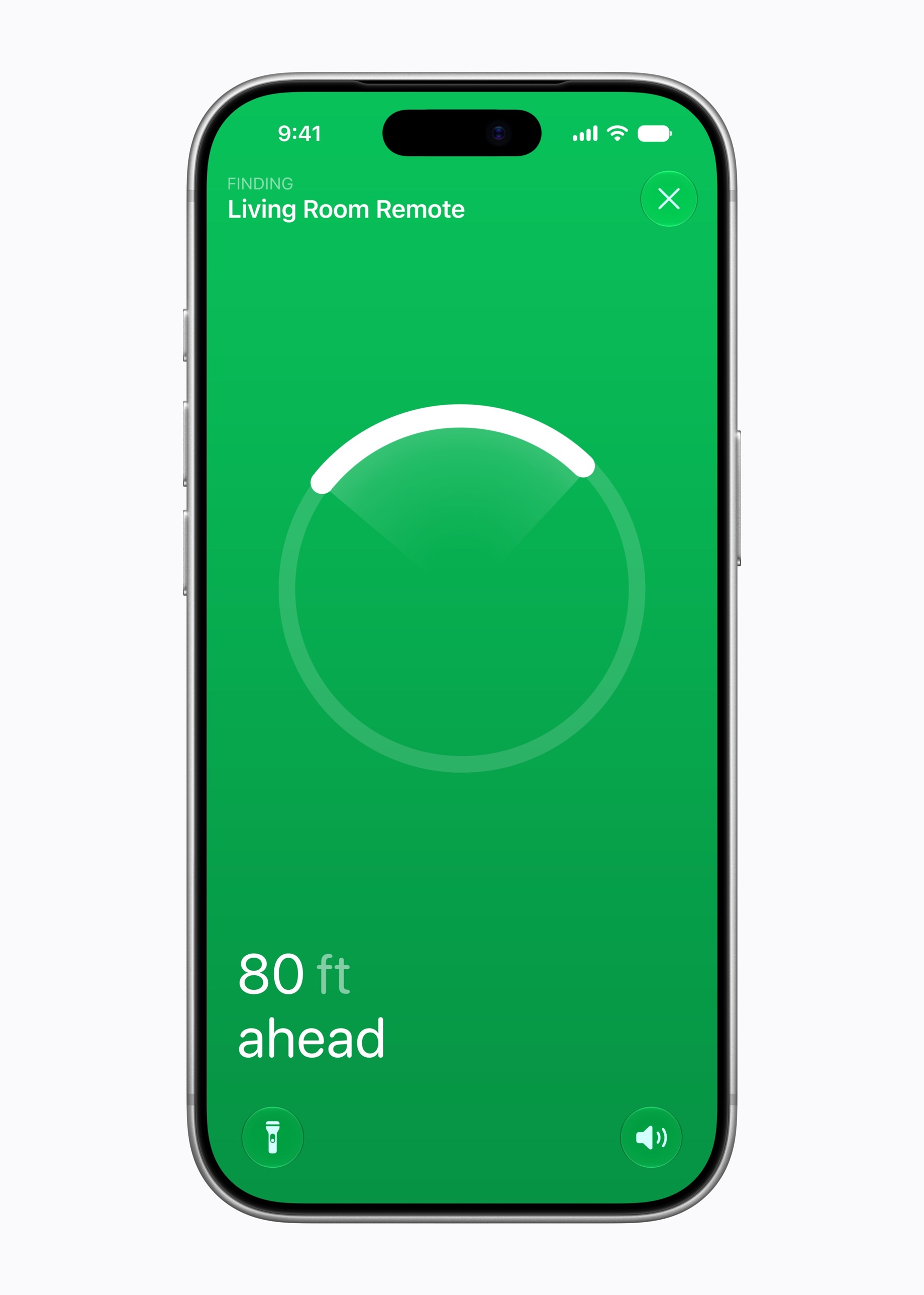 Siri Remote ใหม่ยังคงดีไซน์ที่คุ้นเคย แต่เพิ่มการรองรับฟีเจอร์ค้นหาของฉันแบบระบุตำแหน่งที่ตั้งจริง (precision finding) พร้อมเล่นเสียงบนรีโมทเพื่อช่วยหาตำแหน่งได้ง่ายขึ้น ฟีเจอร์ระบุตำแหน่งต้องใช้ร่วมกับ iPhone Duo, iPhone Air หรือ iPhone 17 รุ่นขึ้นไป (ไม่รวม iPhone 17e) ที่ใช้ iOS เวอร์ชันล่าสุด ความพร้อมใช้งานต่างกันไปตามภูมิภาค ส่วนฟีเจอร์เล่นเสียงหาตำแหน่งมีเฉพาะ Siri Remote รุ่นใหม่ล่าสุดเท่านั้น
