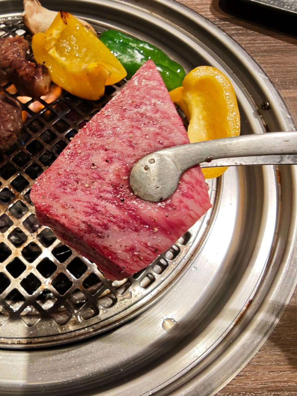 焼肉Coco Nemaru Ginza เนื้อย่างที่โตเกียวอร่อยจนร้องกรี๊ด รูปที่ 1