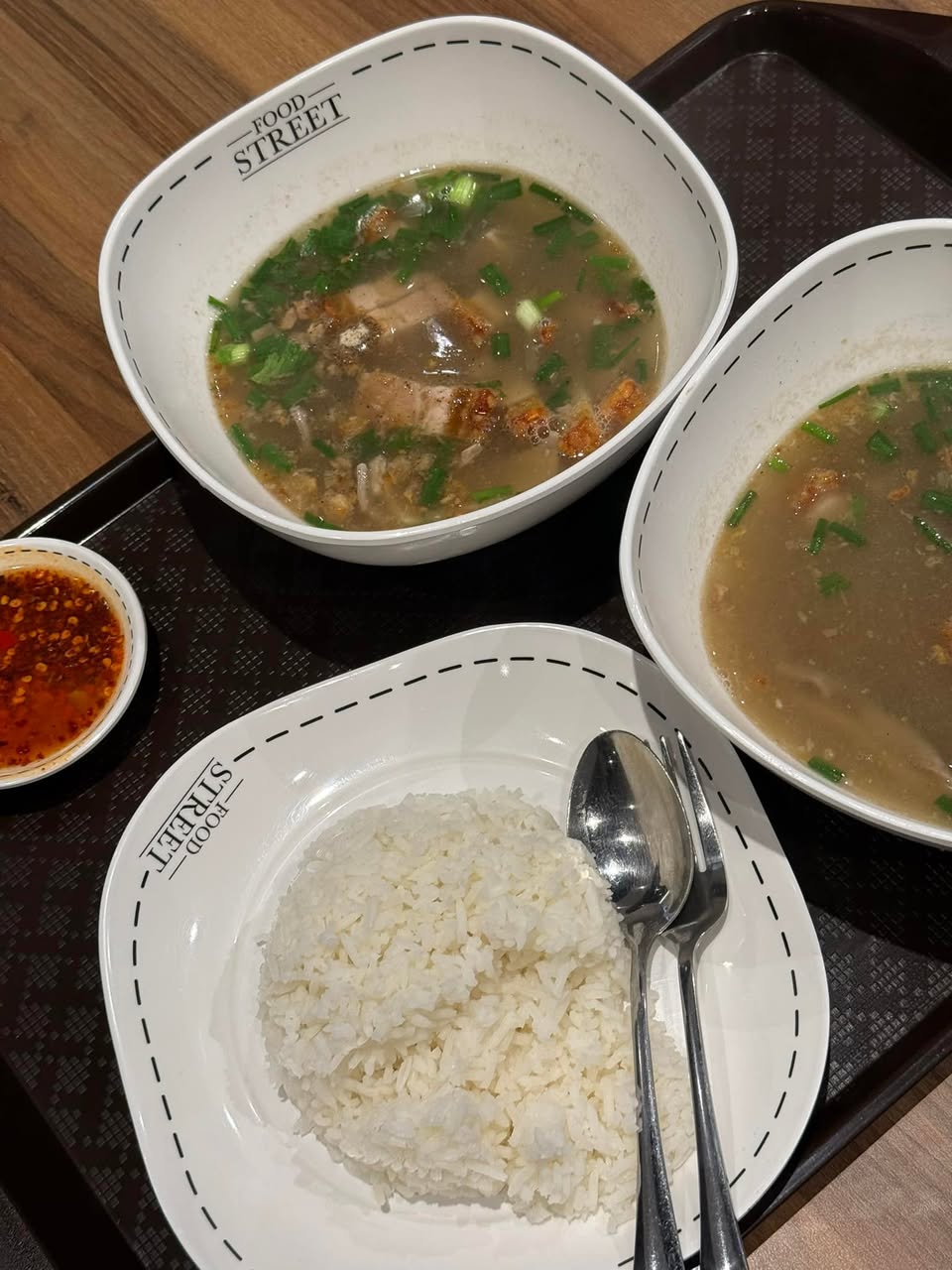 ก๋วยจั๊บ Mr. Joe ที่ One Bangkok จอดรถง่ายอิ่มอร่อย