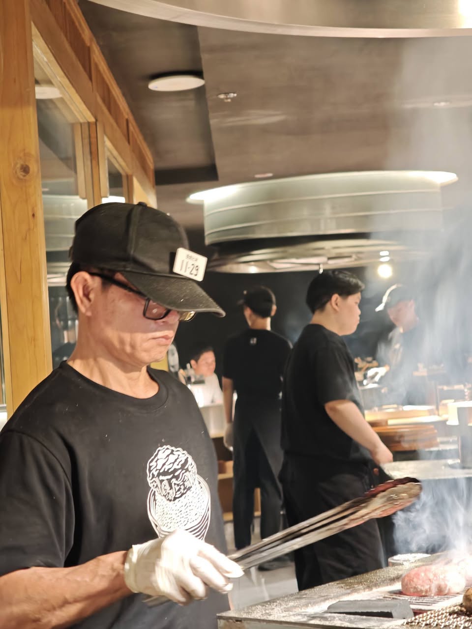 Hikiniku To Come สาขาใหม่ที่พารากอน แฮมเบิร์กในถ้ำ รูปที่ 2