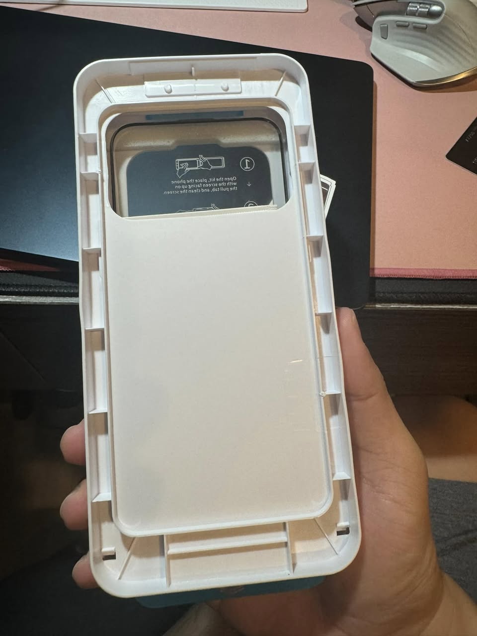 Film กระจกหน้าจอ iPhone ติดง่าย พร้อมอุปกรณ์ รูปที่ 1