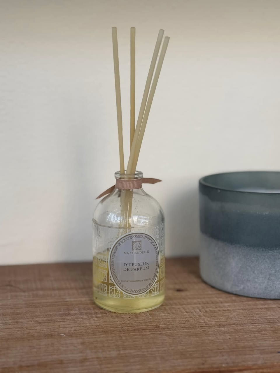 ร้านกาแฟเก๋ๆ ใช้ Room Diffuser ของ Ma Chandelle หอมทั้งร้าน