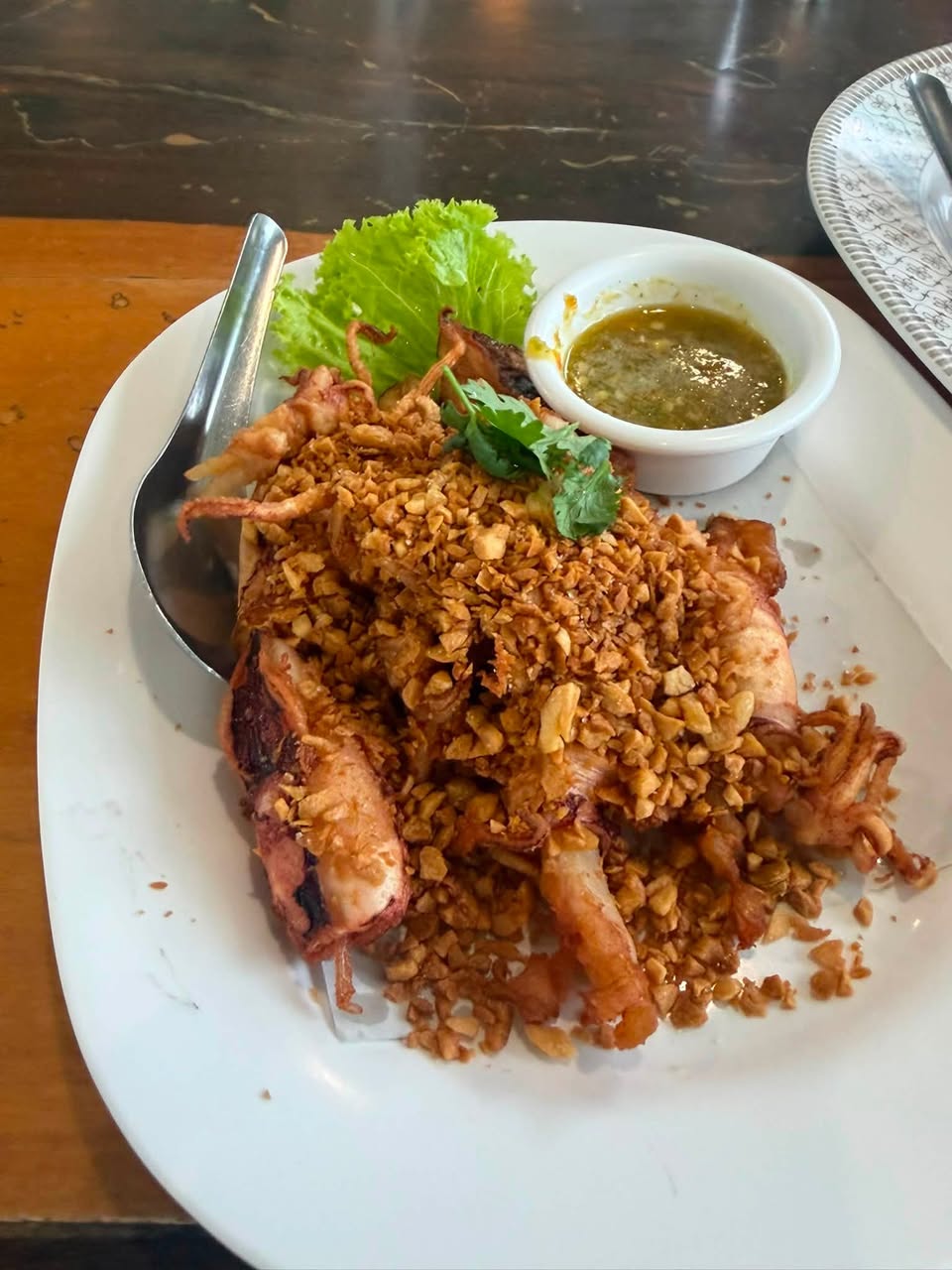 แม่ลูกจันทน์ สาขาบางตะบูน อาหารทะเลพื้นบ้านของสดริมน้ำ รูปที่ 1