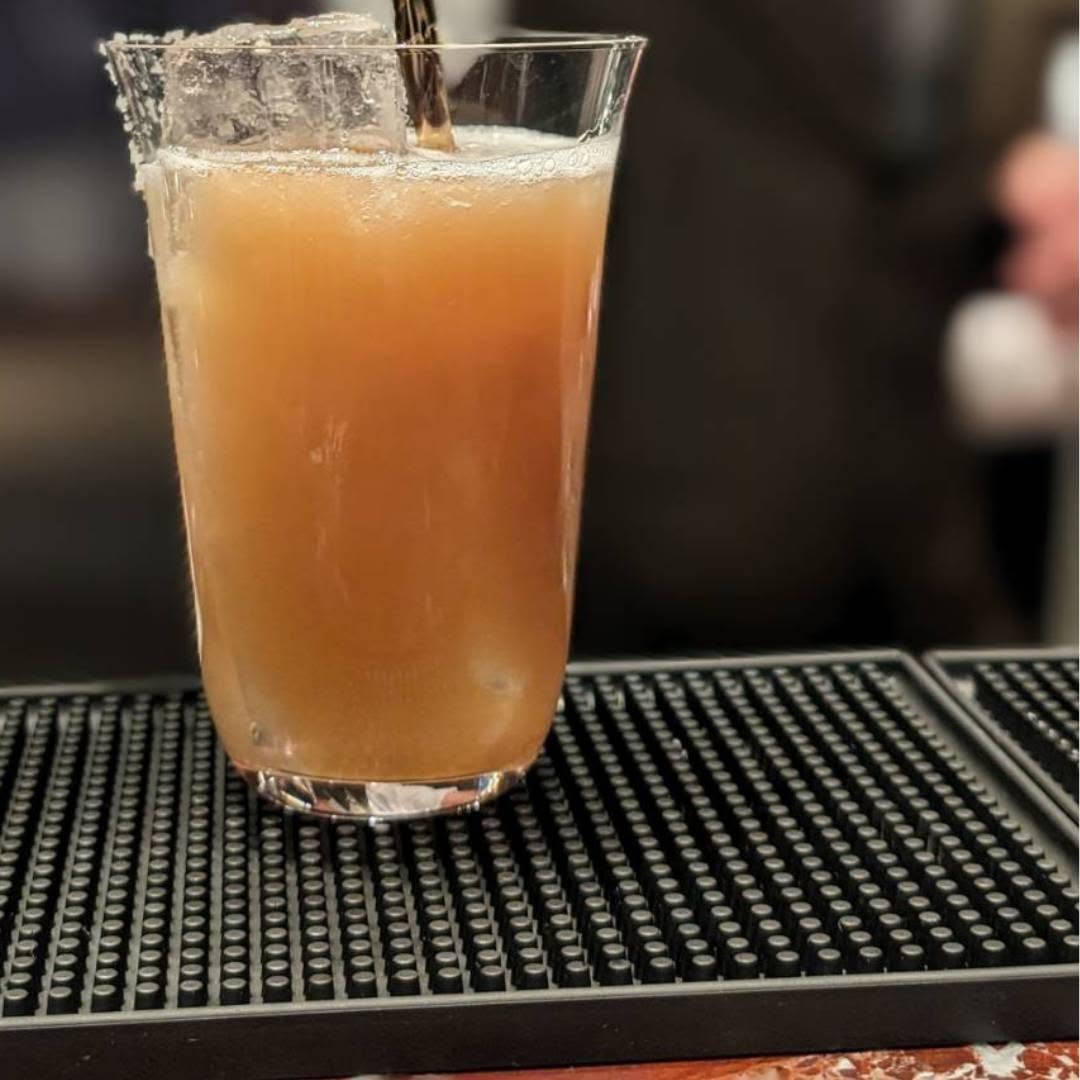 Rogues Bar เปิดใหม่ย่านทองหล่อ สวยมาก รูปที่ 1