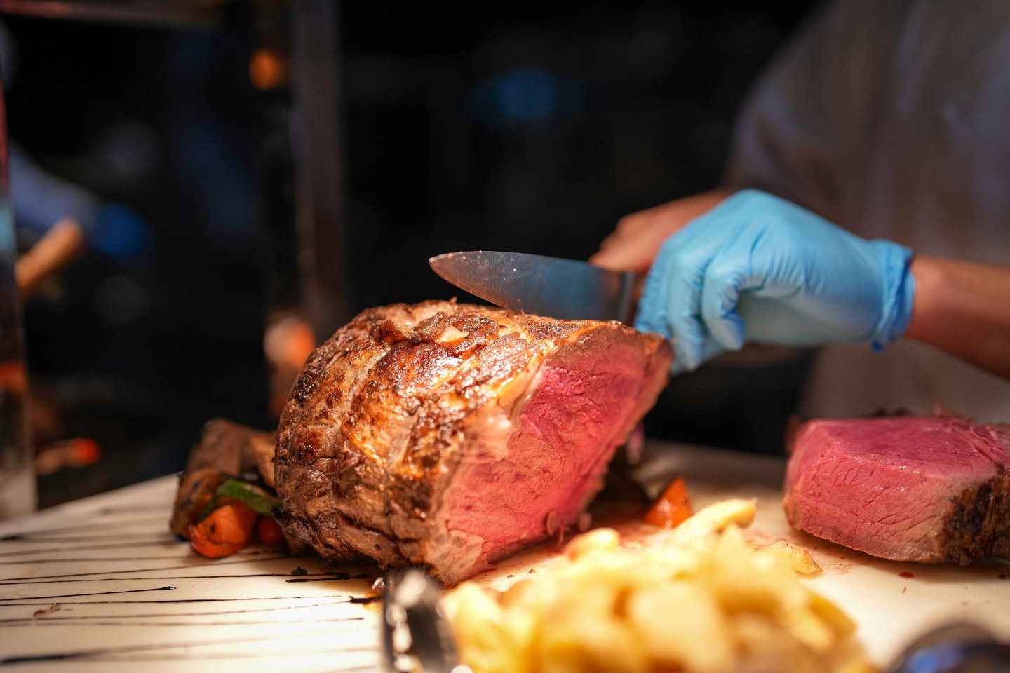 Surf & Turf Sunday Brunch ที่ Swissôtel Bangkok Ratchada รูปที่ 1