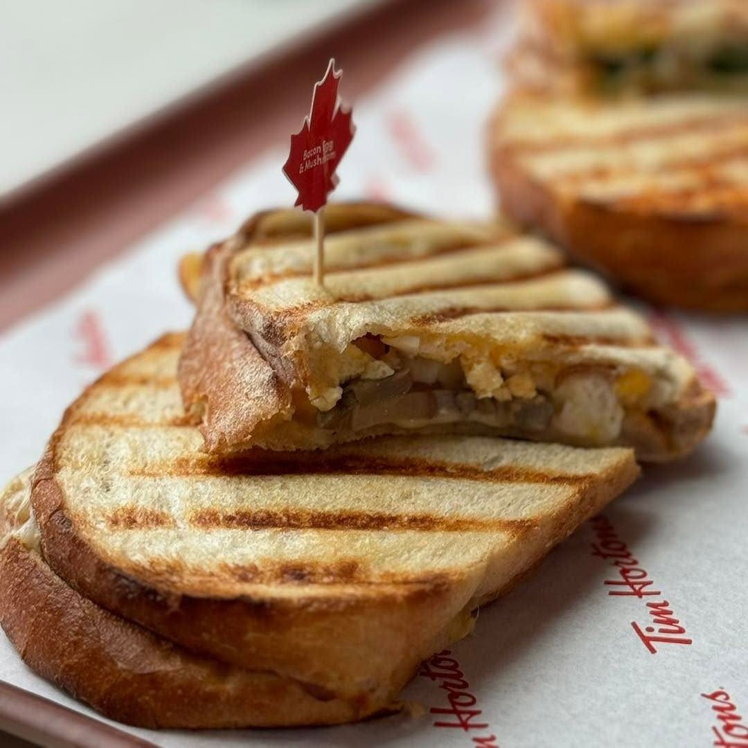 Tim Hortons 'Step Closer to Tim Hortons' รูปที่ 1