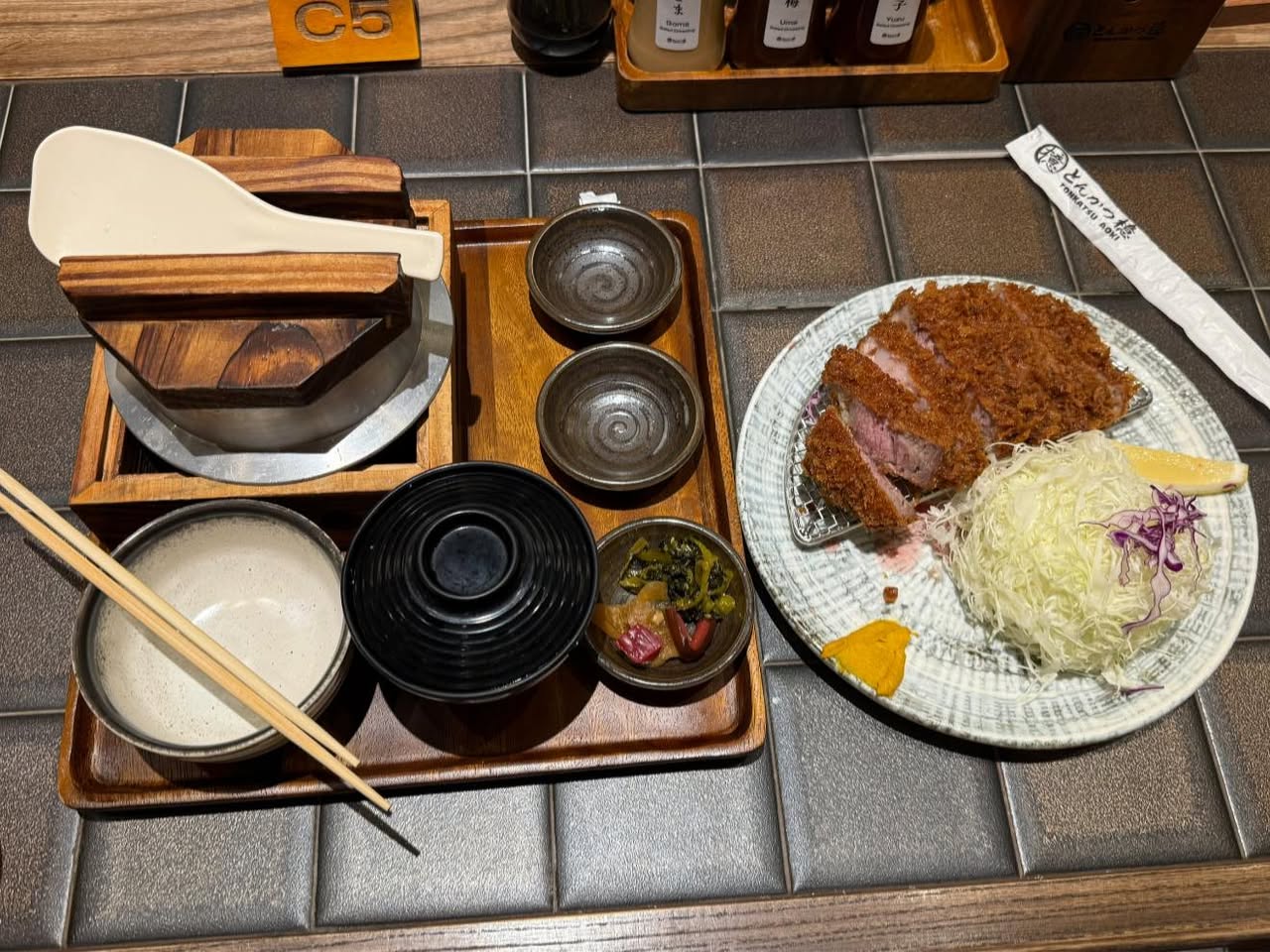 Tonkatsu Aoki รีวิวตรงไปตรงมา: เลี่ยนไปสำหรับเรา รูปที่ 1